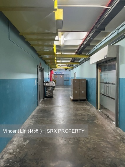 Valiant Industrial Building (D13), Warehouse #634605551